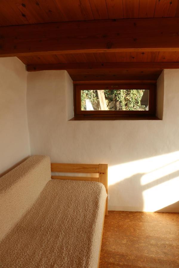 Casa Ecologica En Plena Naturaleza Arboli Buitenkant foto
